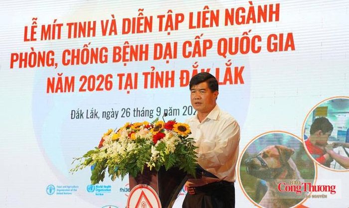 Phó Chủ tịch UBND tỉnh Đắk Lắk Nguyễn Thiên Văn phát biểu tại buổi lễ.