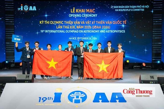 Đoàn học sinh Việt Nam tại Lễ khai mạc.