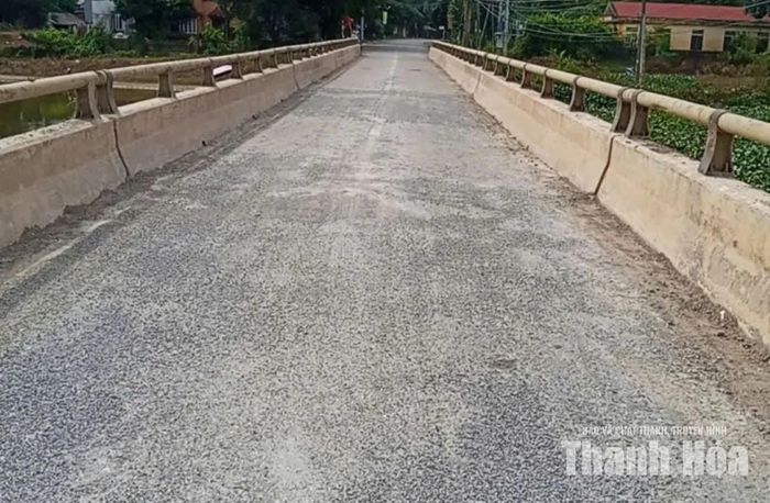 Bề mặt lộ cốt thép đã được khắc phục.