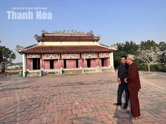 Nguyên miếu Triệu Tường, nơi thờ tổ tiên nhà Nguyễn ở Gia Miêu Ngoại Trang.