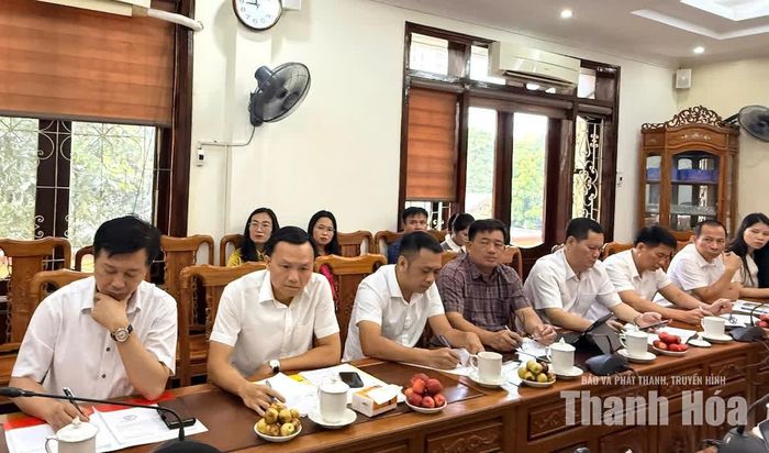 Các đại biểu tham gia buổi làm việc