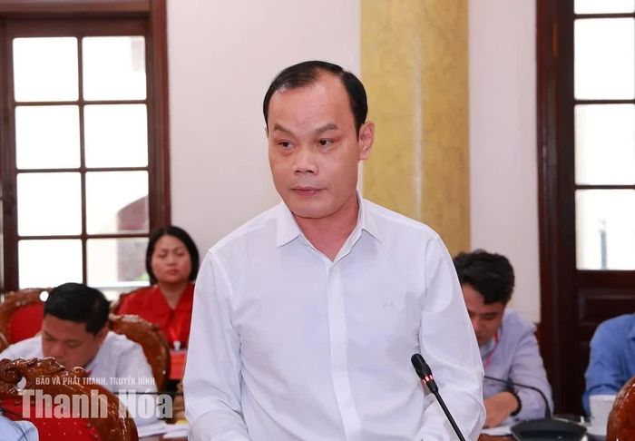 Các đại biểu phát biểu tại hội nghị.
