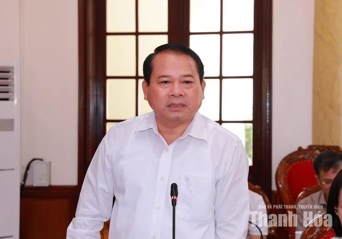 Trưởng Ban Tổ chức Tỉnh ủy Nguyễn Văn Hùng phát biểu tại hội nghị.