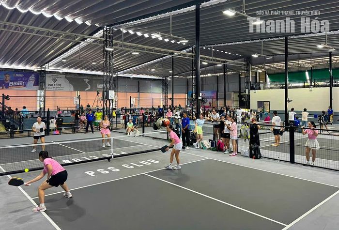 Các trận đấu tại nội dung đồng đội nữ tranh tài ngay sau lễ khai mạc.