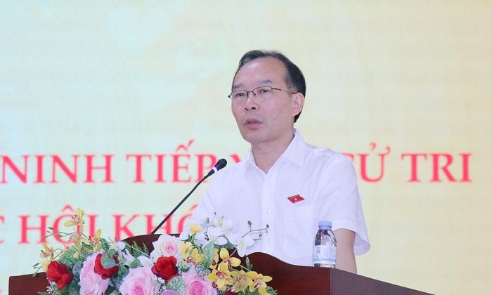 Đồng chí Trần Văn Tuấn phát biểu tại hội nghị.