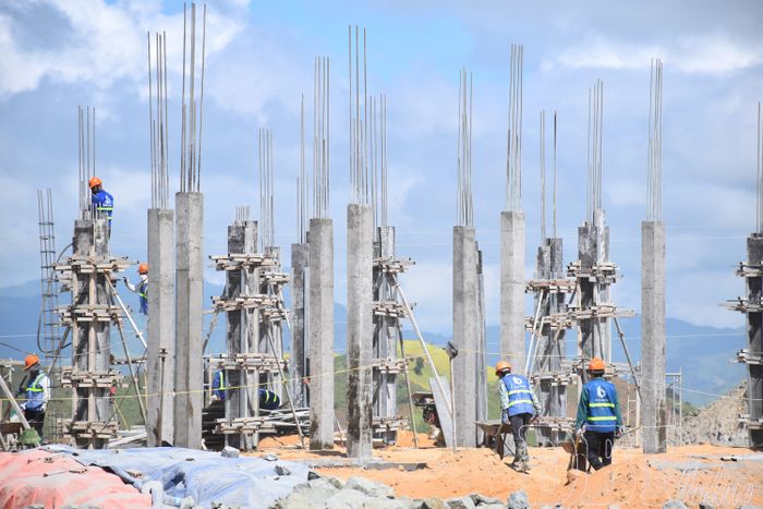 Dự án Trụ sở UBND xã Xa Dung đang được nhà thầu đẩy nhanh tiến độ thực hiện các hạng mục.