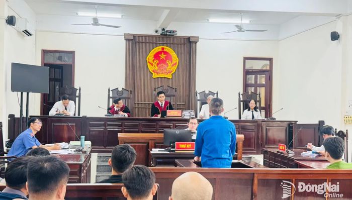 Bị cáo Hoàng Hướng Thiện bị tuyên tù chung thân về tội lừa đảo chiếm đoạt tài sản ngày 24-9.