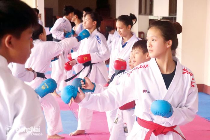 Vận động viên karate Nguyễn Ngọc Thảo Vy hiện là học sinh lớp 12.