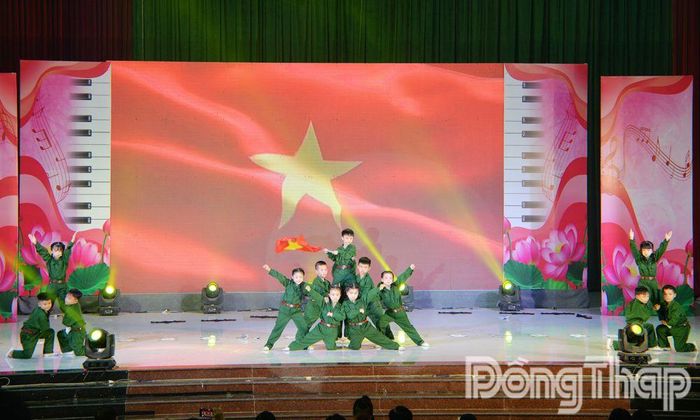Tiết mục tham gia công diễn trong Lễ tổng kết, trao giải.