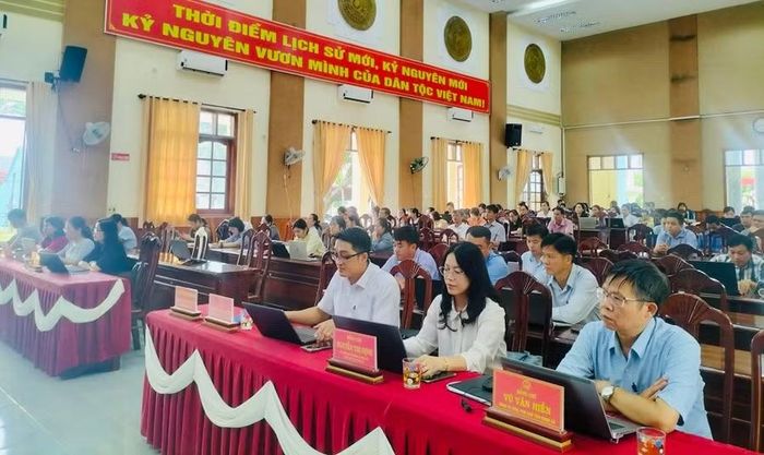 Các đại biểu tham dự Hội nghị tập huấn nâng cao năng lực số, ứng dụng AI và an toàn thông tin. Ảnh: ĐVCC 
