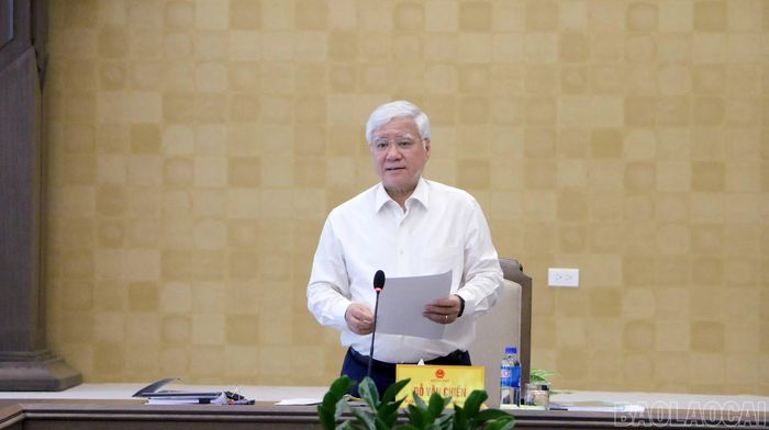 Phó Bí thư Thường trực Đảng ủy Quốc hội, Phó Chủ tịch Thường trực Quốc hội Đỗ Văn Chiến phát biểu tại buổi làm việc.
