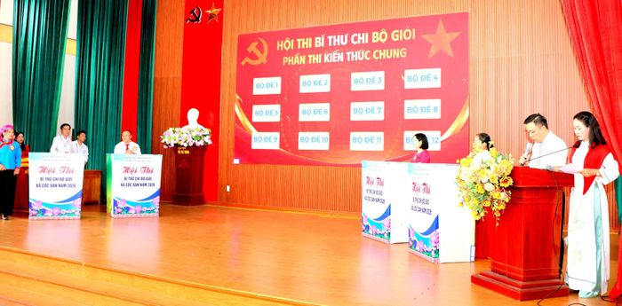 Thí sinh tranh tài tại hội thi.