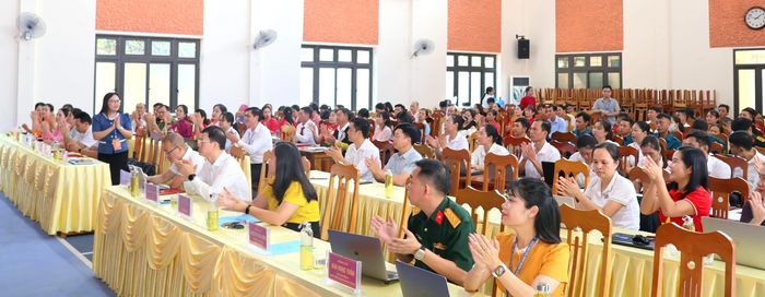 Đại biểu tham dự hội thi.