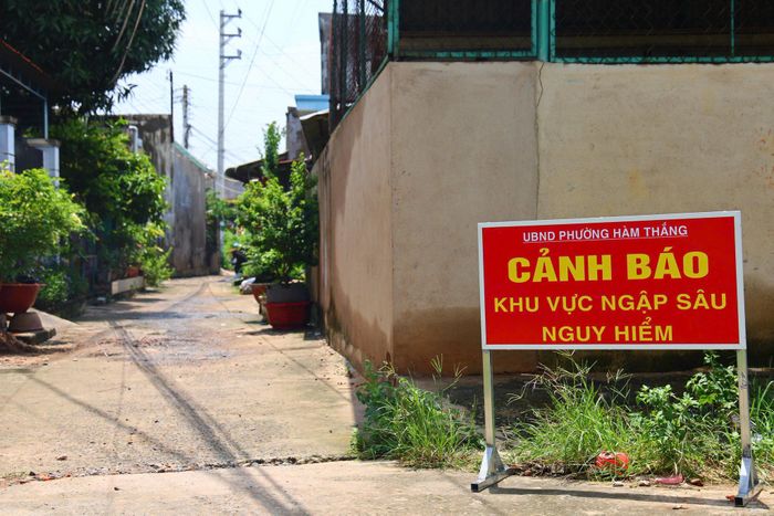 Nước rút tại các điểm được cảnh báo ngập tại Hàm Thắng