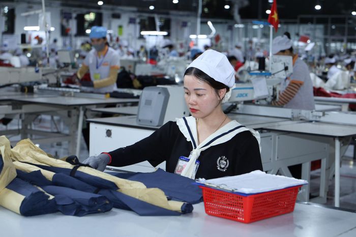 Người lao động làm việc tại Công ty TNHH Đầu tư quốc tế Việt Đức – Chi nhánh Tánh Linh