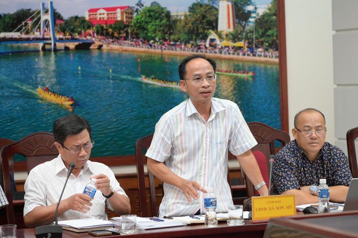 Chủ tịch UBND xã Sơn Mỹ Nguyễn Văn Ty có ý kiến tại cuộc họp