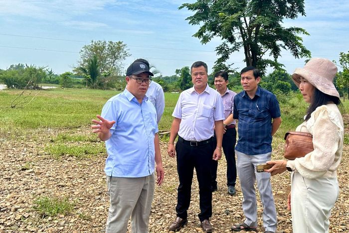 Đoàn kiểm tra thực tế ven sông Cái đi qua xã Hàm Thuận Bắc