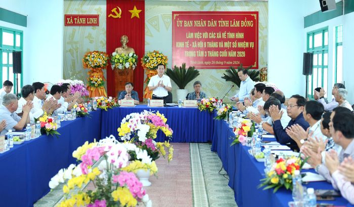 Lãnh đạo UBND tỉnh làm việc với các xã