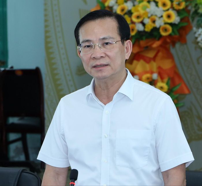 Chủ tịch UBND tỉnh Lâm Đồng Hồ Văn Mười yêu cầu các địa phương và sở, ngành phối hợp chặt chẽ, tập trung tối đa cho nhiệm vụ phát triển kinh tế - xã hội