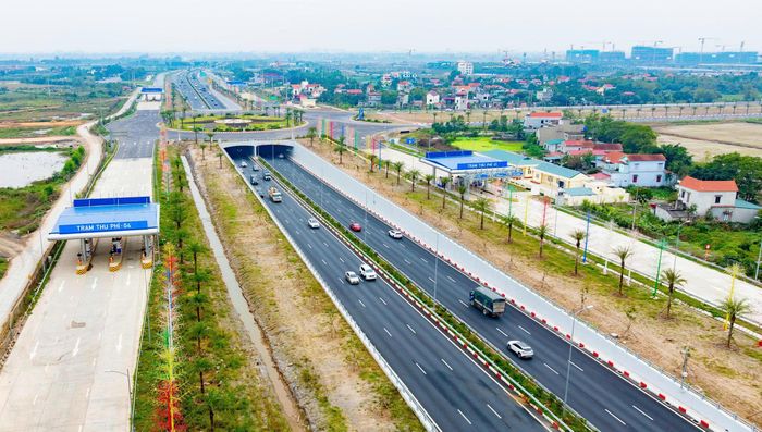 Nút giao Phú Thứ được đầu tư đồng bộ, hiện đại, góp phần kết nối giao thông và thúc đẩy phát triển kinh tế - xã hội.