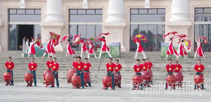 Đội Lạc Hồng, tỉnh Phú Thọ luyện tập tham gia Gameshow "Sắc màu sao vuông".