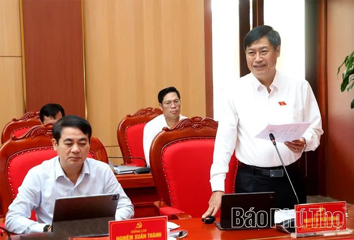 Đồng chí Chủ nhiệm Ủy ban Công tác đại biểu Nguyễn Hữu Đông phát biểu tại buổi làm việc.
