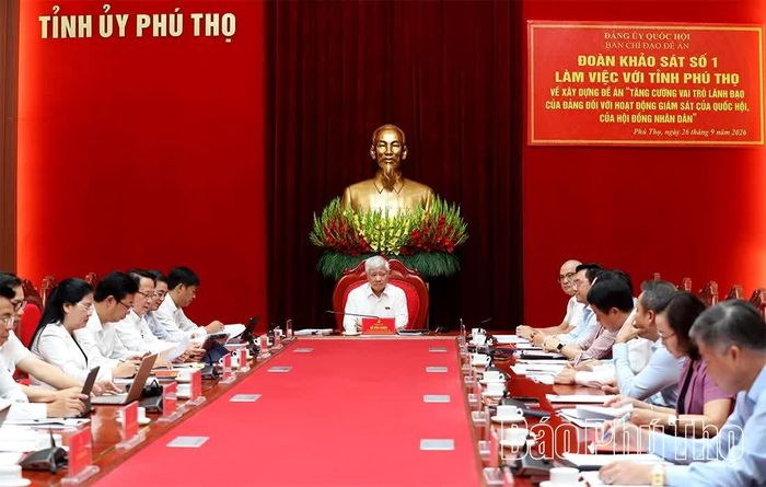 Phó Chủ tịch Thường trực Quốc hội Đỗ Văn Chiến chủ trì buổi làm việc.