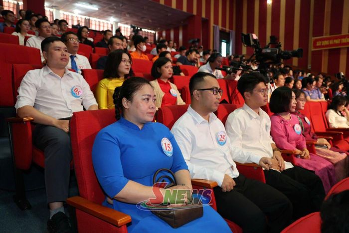 Các tác giả, nhóm tác giả tham gia cuộc thi.