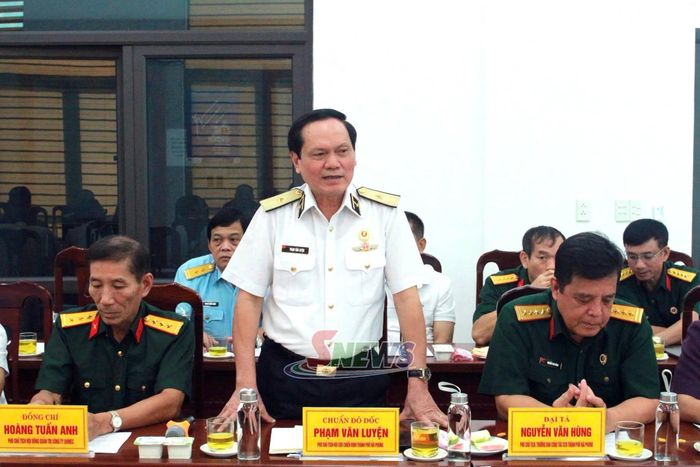 Lãnh đạo Hội Cựu chiến binh Thành phố Hải Phòng phát biểu tại hội nghị.