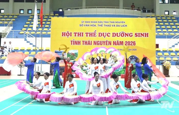 Một tiết mục biểu diễn của người cao tuổi tại Hội thi Thể dục Dưỡng sinh năm 2026.