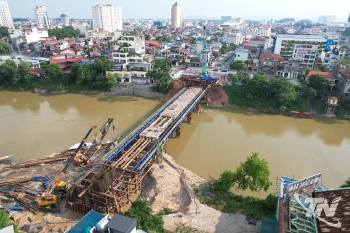 Dự án xây dựng mới cầu Gia Bảy phấn đấu hoàn thành trước ngày 31/12/2027.