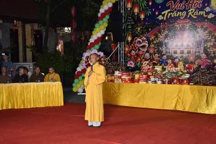 Thượng tọa Thích Giác Minh phát biểu