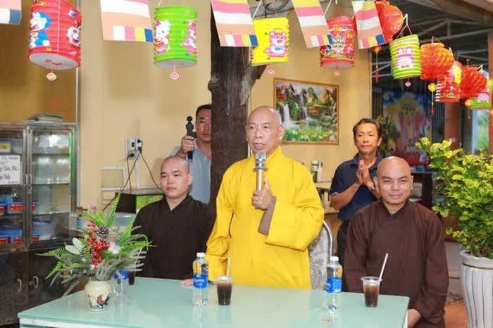 Hòa thượng Thích Huệ Minh phát biểu 