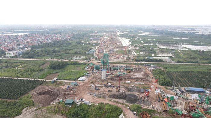 Tuyến đường dài khoảng 14,07km, đi qua Hà Nội và Bắc Ninh, cùng khoảng 2,5km tuyến nối đường dẫn cầu Tứ Liên tại xã Đông Anh. Riêng cầu vượt sông Đuống dài khoảng 1,9km.