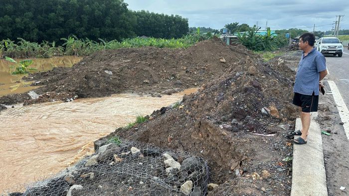 Đoạn sông Buông đi ngang qua khu dân cư tại phường Phước Tân, TP Đồng Nai.