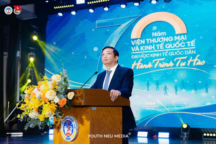 GS.TS Tạ Văn Lợi, Viện trưởng Viện Thương mại và Kinh tế quốc tế