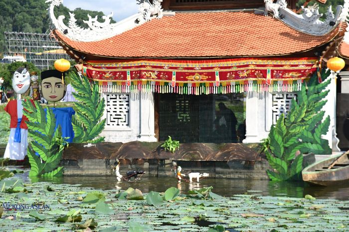 Với mong muốn gìn giữ, kế thừa và phát huy những giá trị quý báu của sân khấu truyền thống dân tộc, Nhà hát Sân khấu truyền thống Hải Phòng luôn trân trọng đưa nghệ thuật múa rối đến gần hơn với công chúng, đặc biệt là thế hệ trẻ hôm nay. Ảnh: Phùng Nguyện.