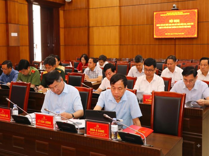 Các đại biểu dự hội nghị