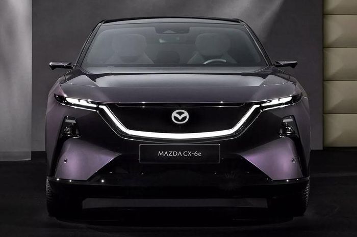 Mazda CX-6e có tầm hoạt động tối đa 600 km. Ảnh: Mazda