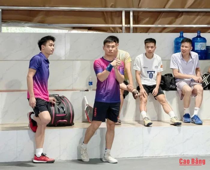 Người chơi cần chủ động khởi động trước khi vào trận đấu.