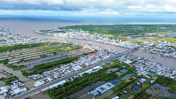 Nhiều dự án ở xã Sông Đốc được tháo gỡ khó khăn, vướng mắc.