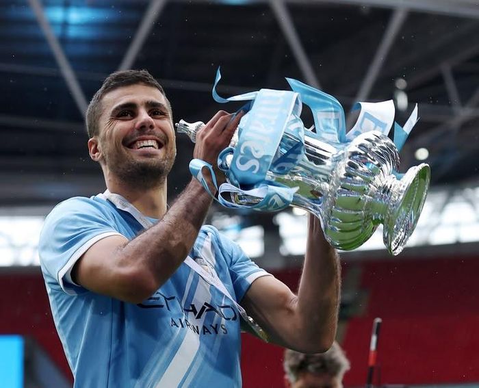 Tiền vệ người Tây Ban Nha không lo lắng về phán quyết dành cho Manchester City
