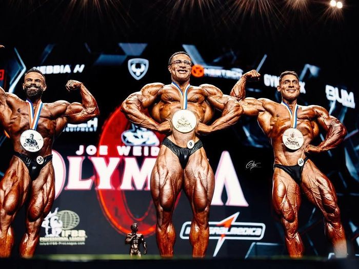 Darwen đã vượt qua nhiều tên tuổi lớn của Classic Physique như Ramon Dino và Mike Sommerfeld
