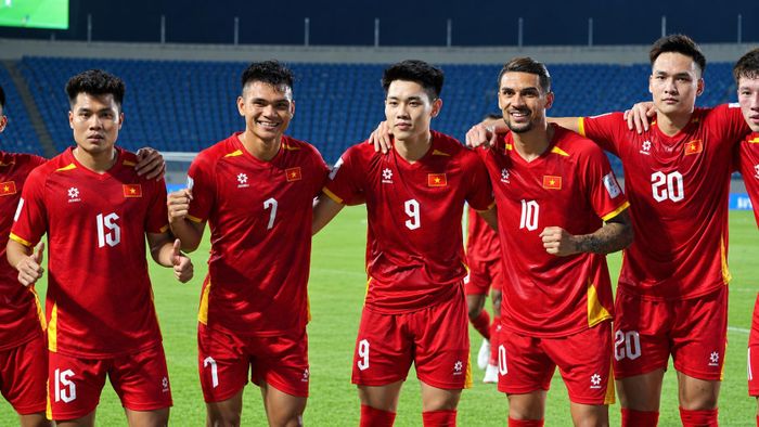 Đình Bắc ghi bàn đưa đội tuyển Việt Nam vượt lên dẫn trước 1-0