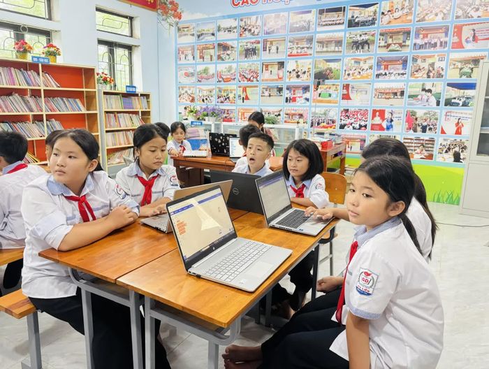 Hoạt động trải nghiệm giúp học sinh có thêm cơ hội tiếp cận lập trình theo hướng trực quan, thực hành và sáng tạo
