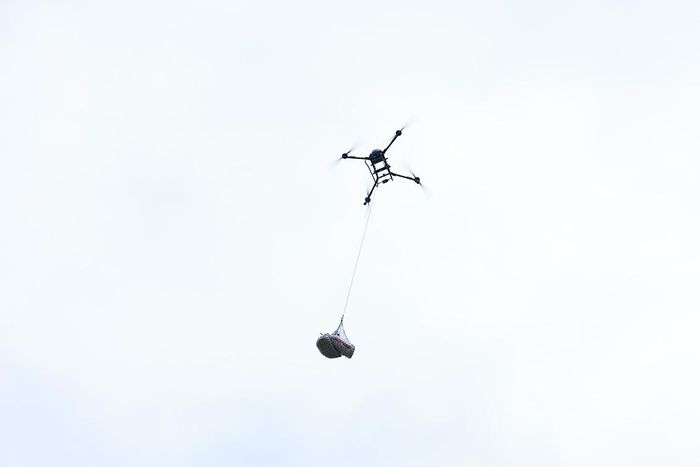 UAV vận chuyển nông sản tại Điện Biên. (Ảnh: Vietnam Post)