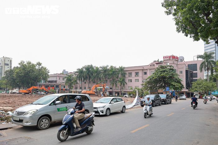Theo phương án của nhà đầu tư, dự án dự kiến hoàn thành trong giai đoạn quý III-IV/2030. Tuy nhiên, đây mới là tiến độ được đề xuất, thời gian triển khai thực tế còn phụ thuộc vào quá trình xem xét chủ trương đầu tư, quy hoạch, giải phóng mặt bằng và các thủ tục pháp lý liên quan.