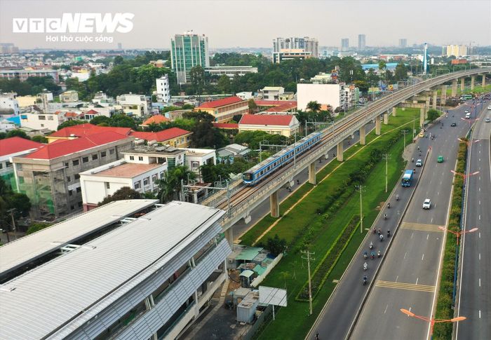 Hạ tầng metro có thể làm gia tăng giá trị đất của các dự án quanh ga. (Ảnh: Thy Huệ)