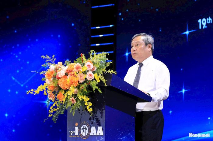 Chủ tịch UBND thành phố Hà Nội Vũ Đại Thắng phát biểu khai mạc IOAA 2026