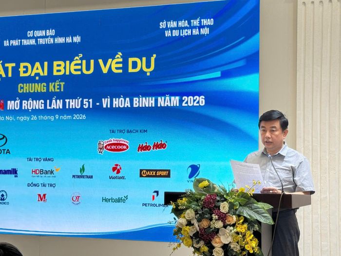 Phó Giám đốc Cơ quan Báo và Phát thanh, Truyền hình Hà Nội Nguyễn Minh Đức phát biểu tại buổi gặp mặt. Ảnh: Hà Ngân